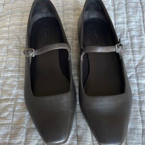 Vince Women's Brown Mary Jane’s. Size 7.